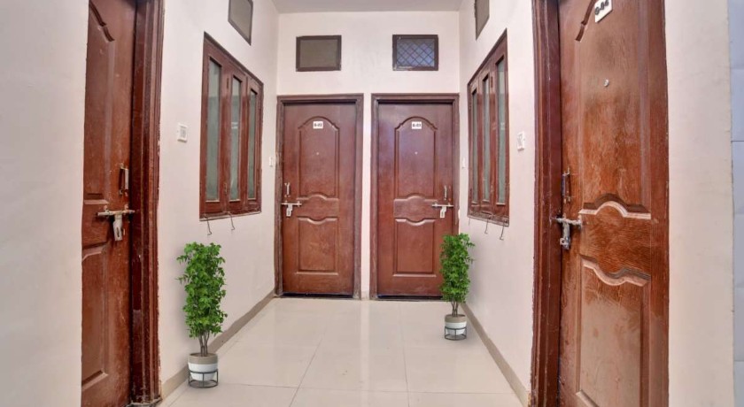 Hotel Silver Peace in Indore