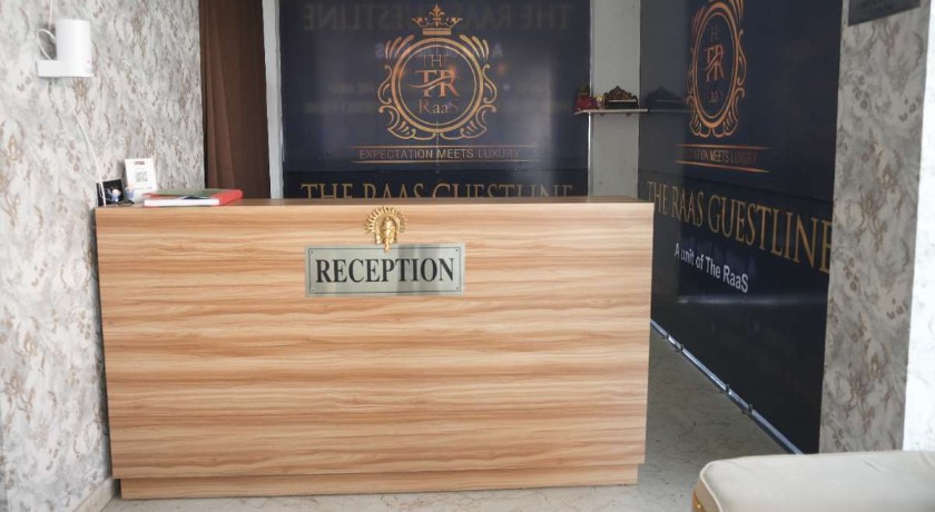 Hotel Raas Guestline in Noida