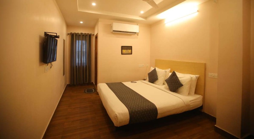 De Crown Luxury Hotel in Kakinada