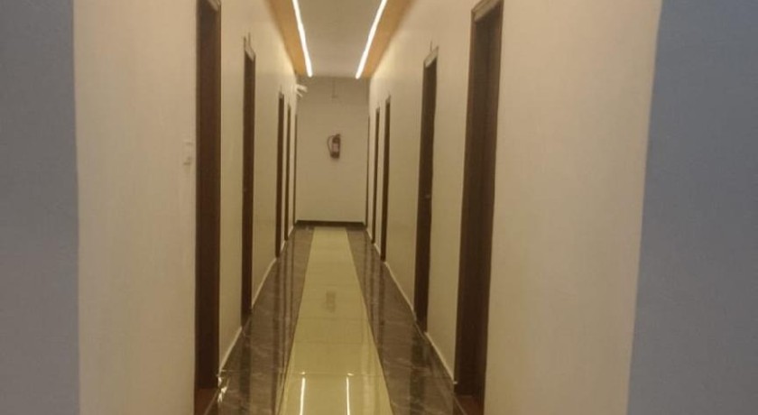 Sky Hotel in Lucknow