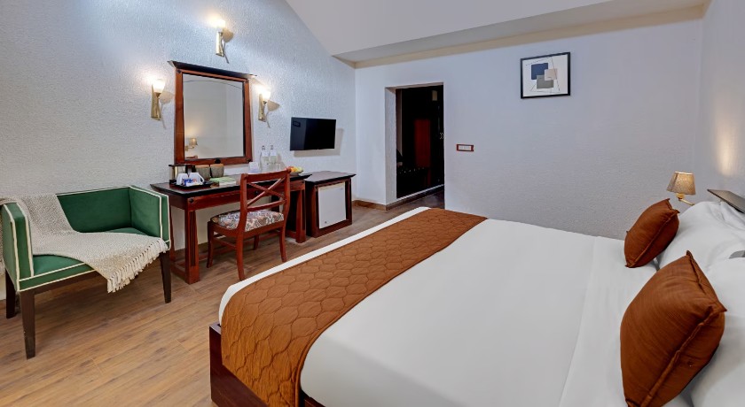 8fold-Pinecrest By LaRiSa in Bhimtal