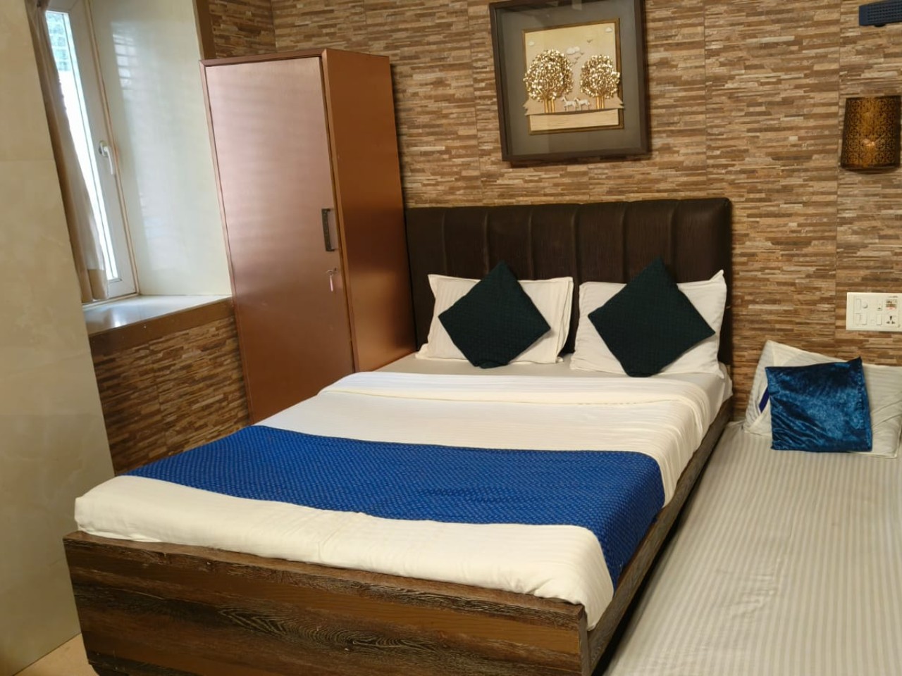 Hotel Oliver in Mumbai