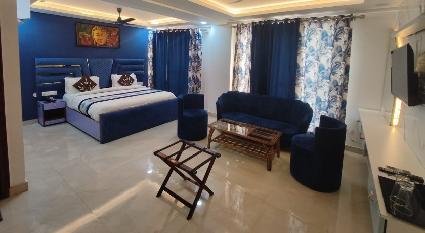 Hotel Vibe BLU Premium Expressway in Noida