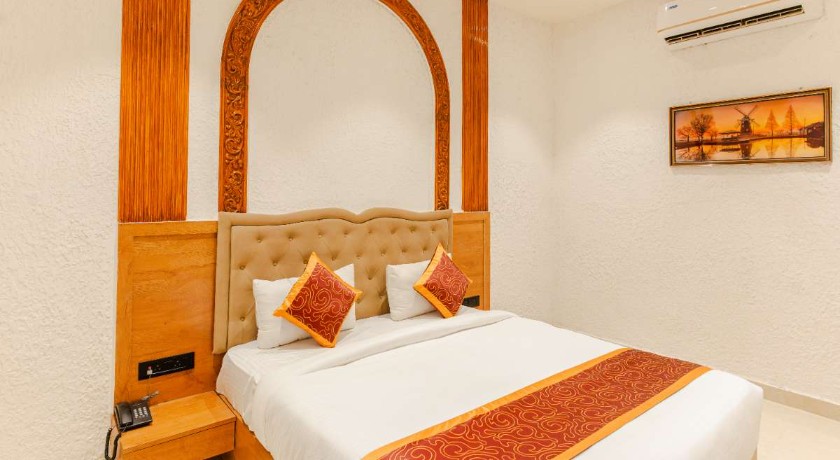 Mahaveer Residency Hotel in Thane