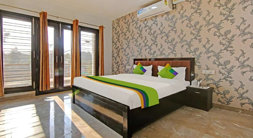 Posh Classic in Gurgaon