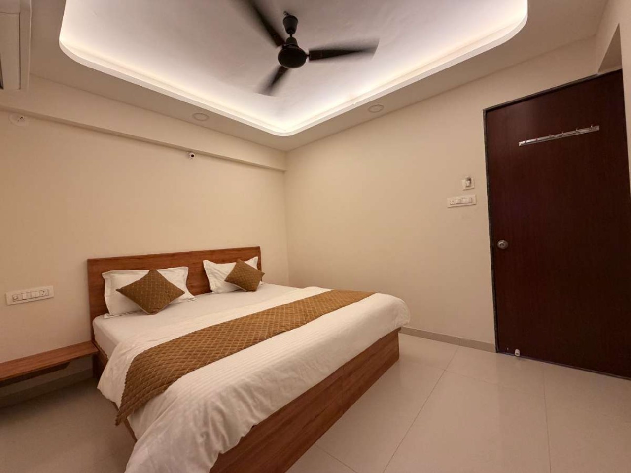 Hotel SB Palace in Nashik