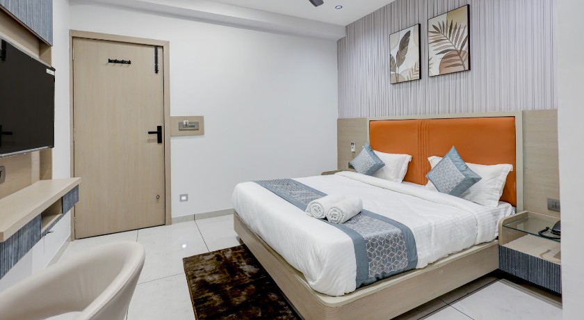 Hotel Lacasa in Ahmedabad