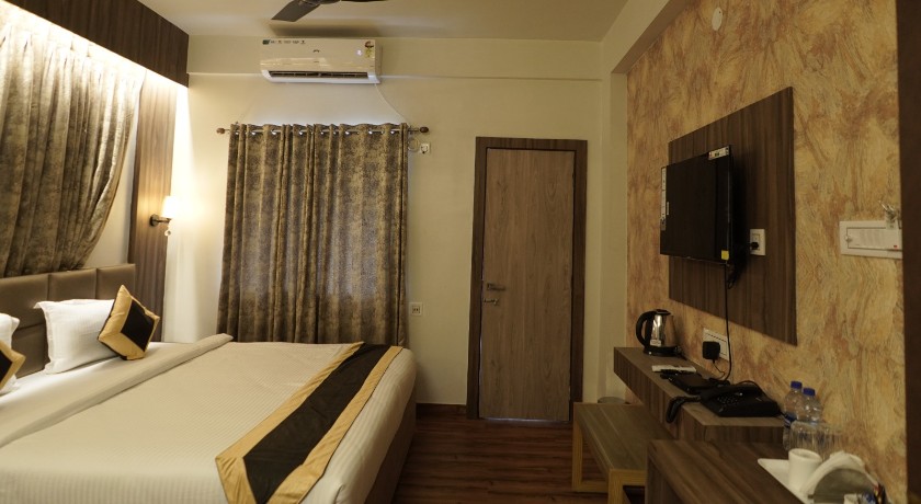 The Lake Palm in Kolkata