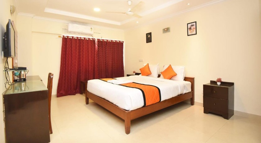 Laavish 7 Hotel in Bangalore
