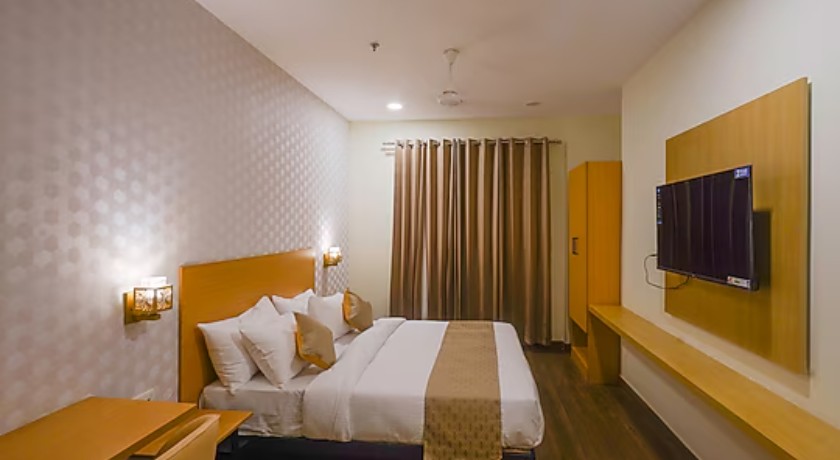 Hibiscus Select Hotel in Noida