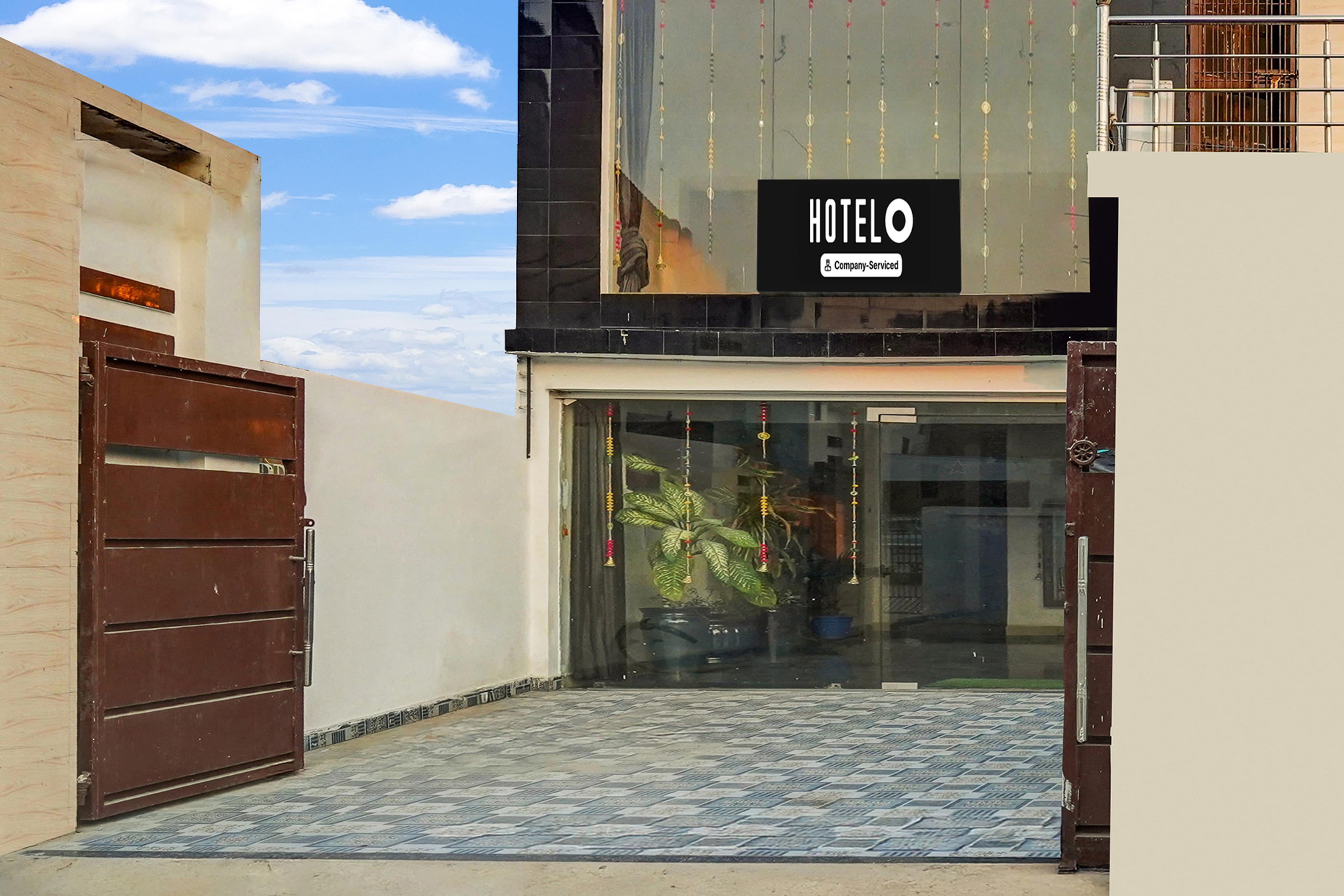 Super Hotel O Ayodhya Dham Bus Terminal Formerly Om Palace in Ayodhya