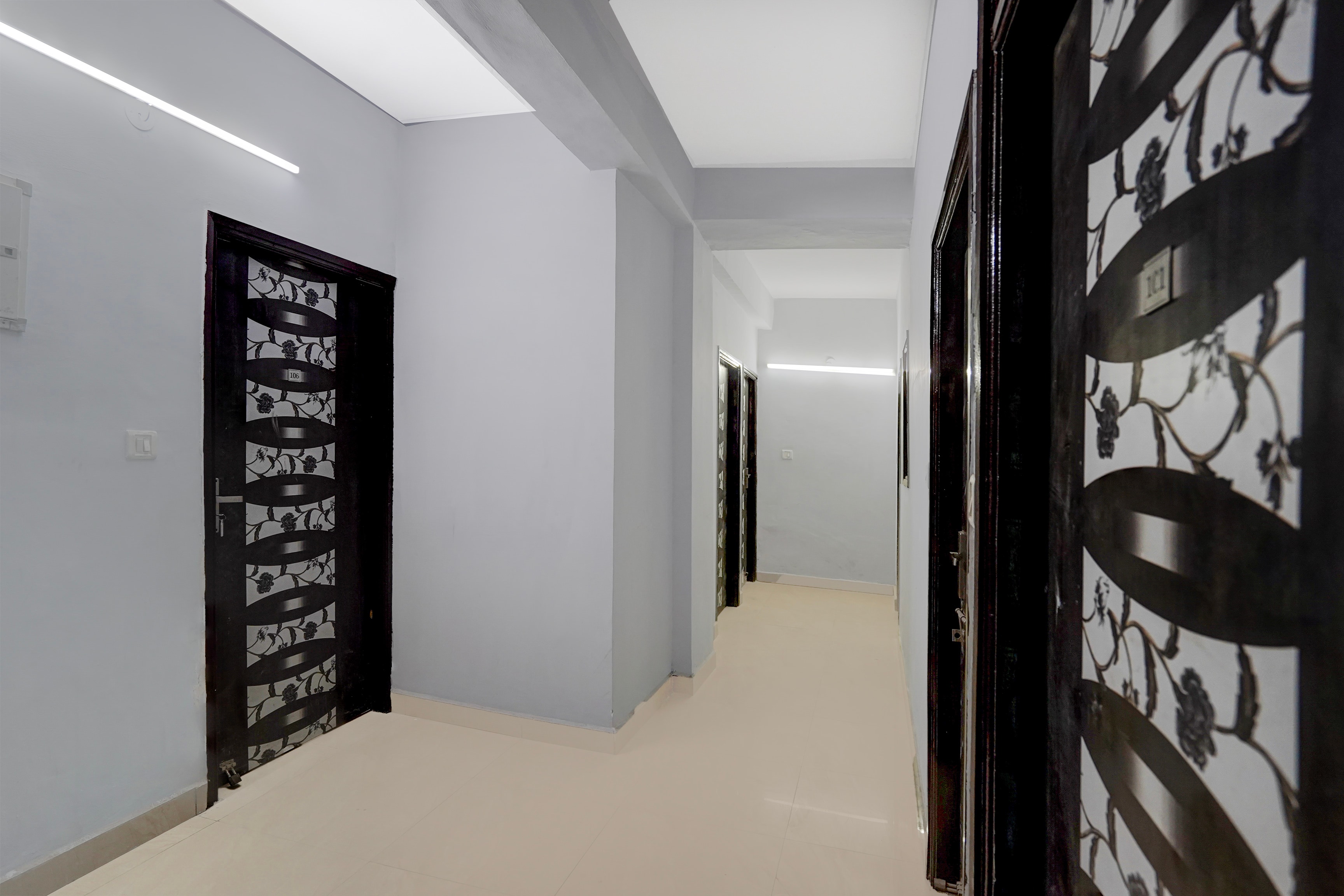 Collection O Uttam Nagar West Metro Station Formerly Vishwas Park in Delhi