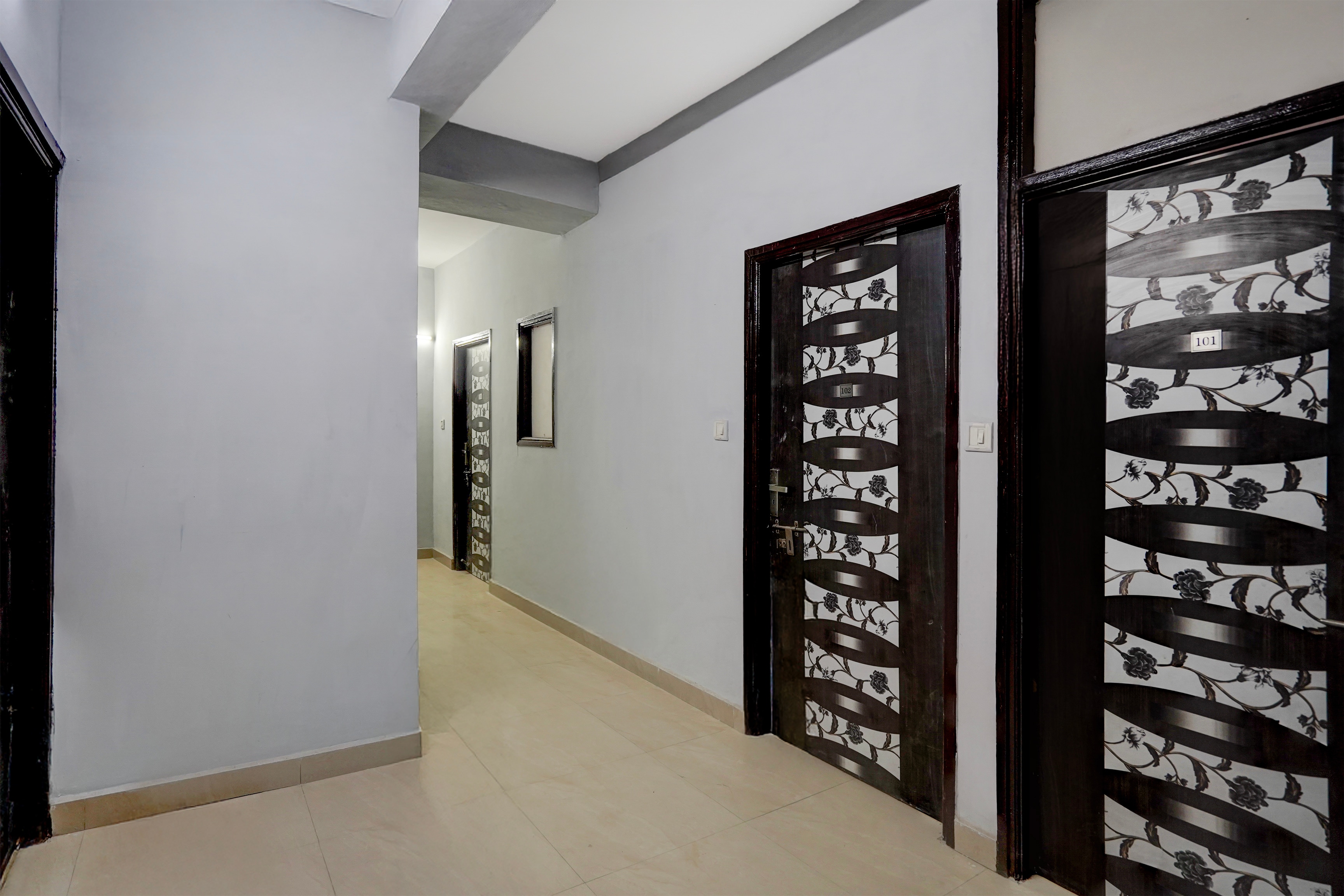 Collection O Uttam Nagar West Metro Station Formerly Vishwas Park in Delhi