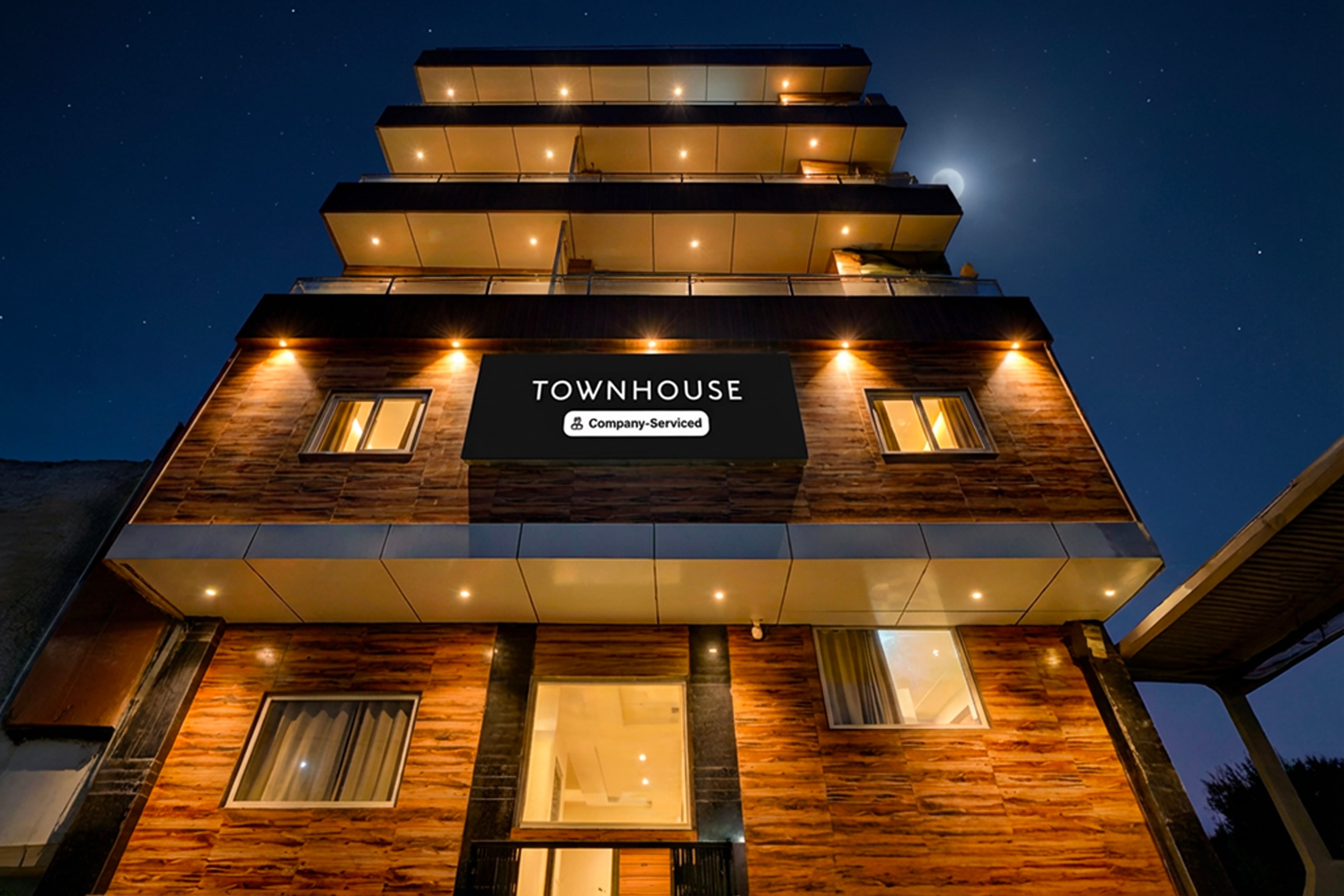 Super Townhouse Varanasi Cantonment Formerly Ayushman Inn in Varanasi