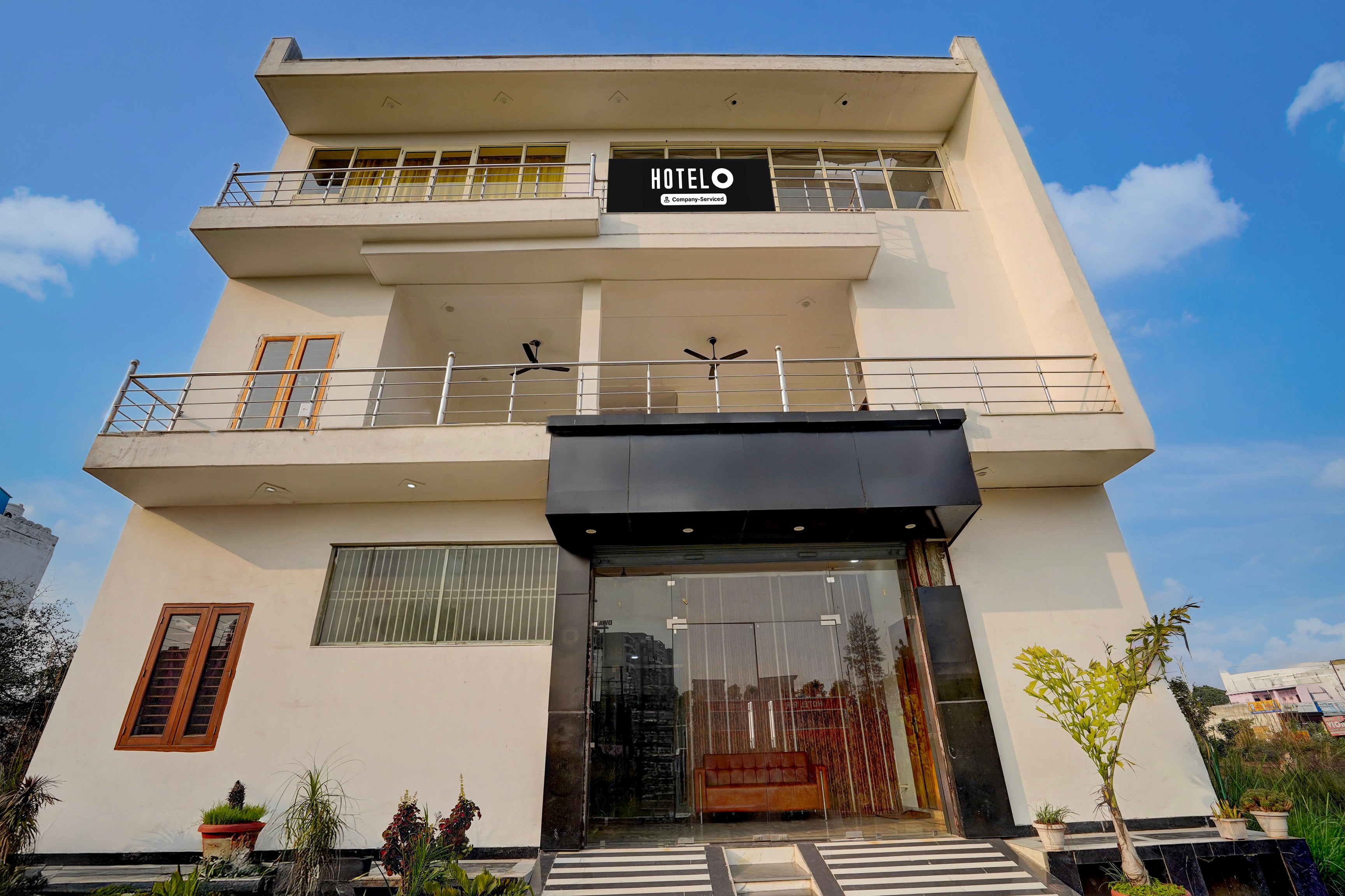 Super Hotel O Chhatrapati Shivaji Subharti Hospital Meerut Formerly Hotel Satyam in Meerut