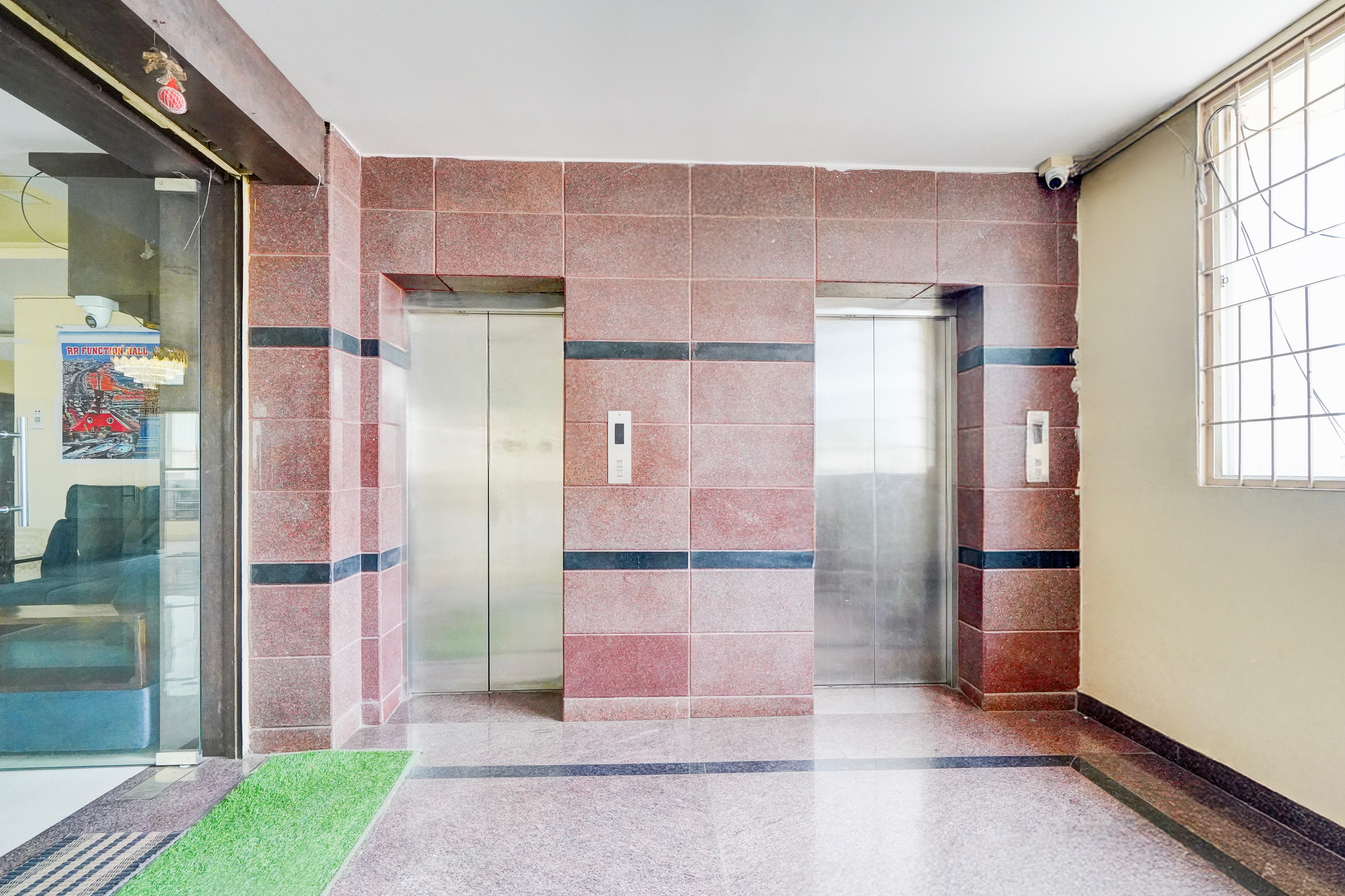 Townhouse Kanithi Road Formerly  RR Function Hall Luxury Rooms in Visakhapatnam