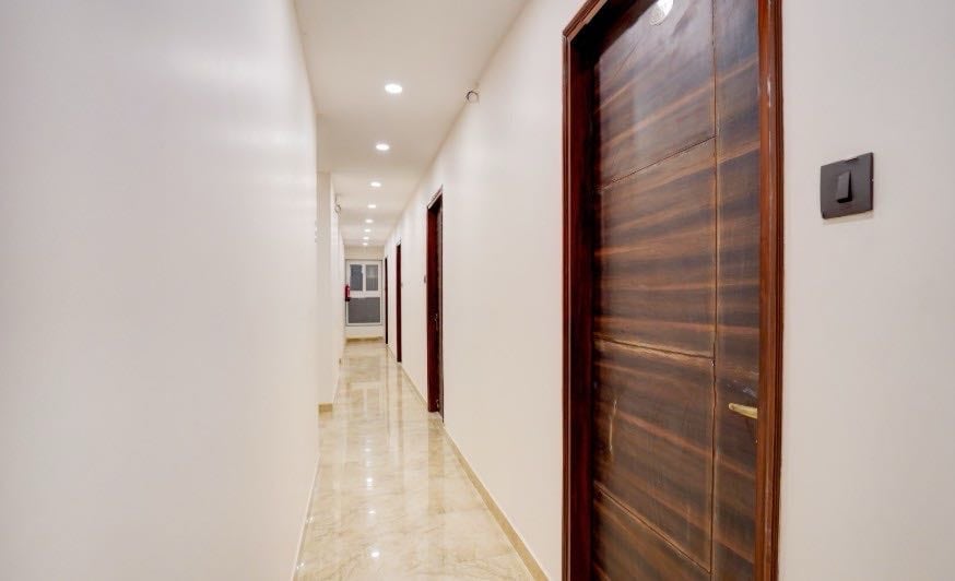 Super Townhouse SSM Hospital Formerly The Arcas Hotel in Lucknow