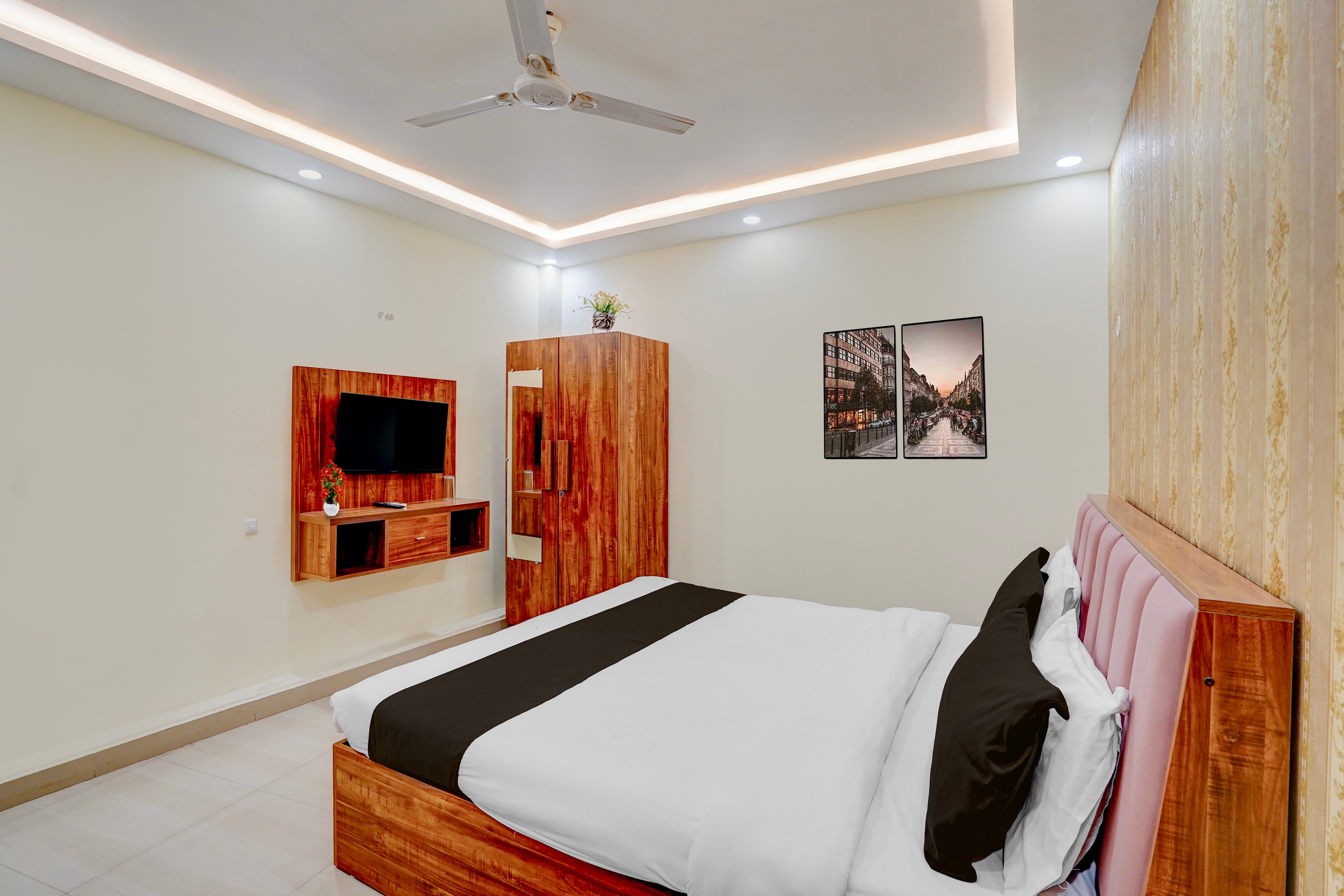 Super Hotel O Rakabganj Crossway Ayodhya Formerly Ramaland Homestay in Ayodhya