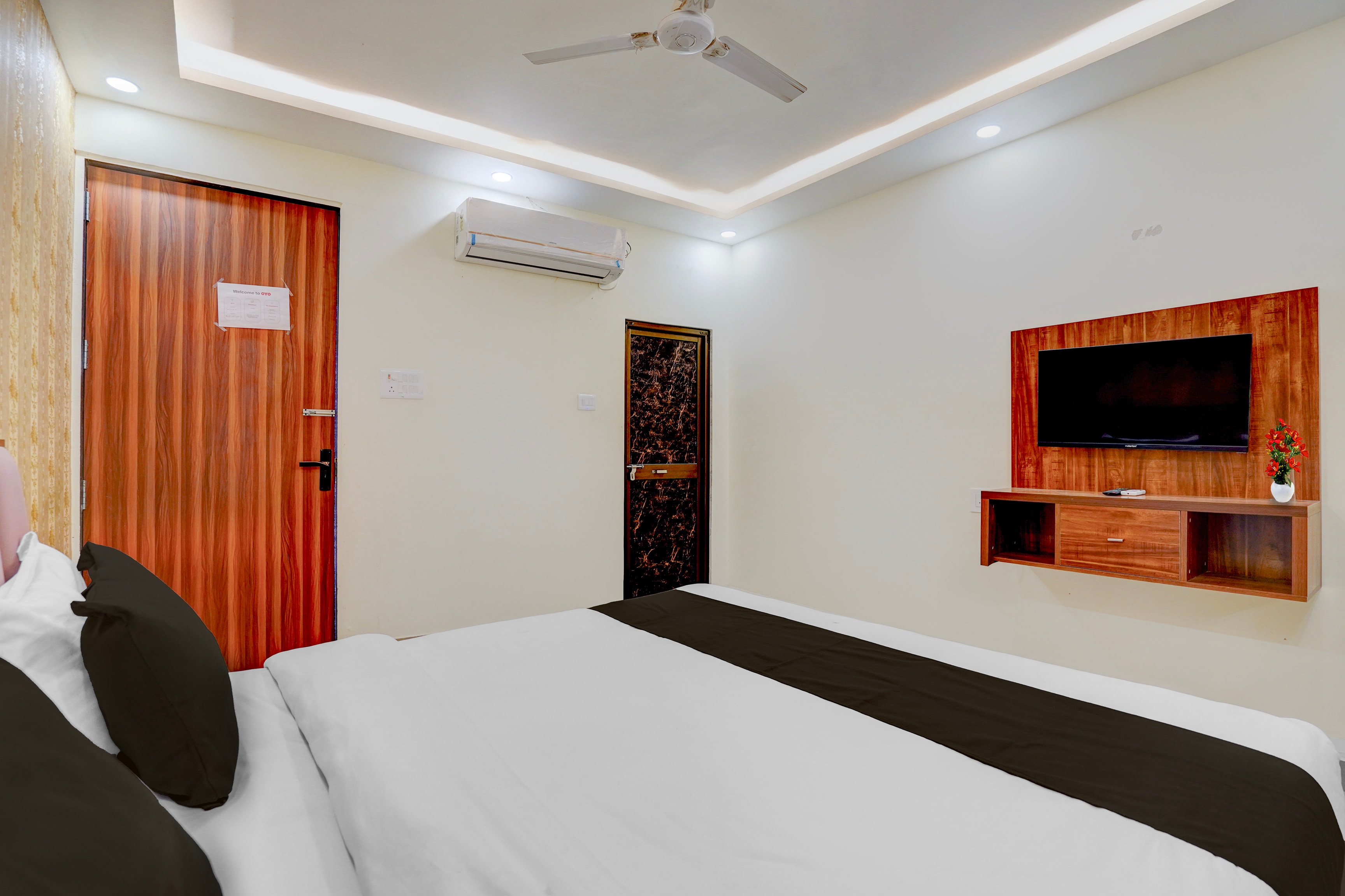 Super Hotel O Rakabganj Crossway Ayodhya Formerly Ramaland Homestay in Ayodhya