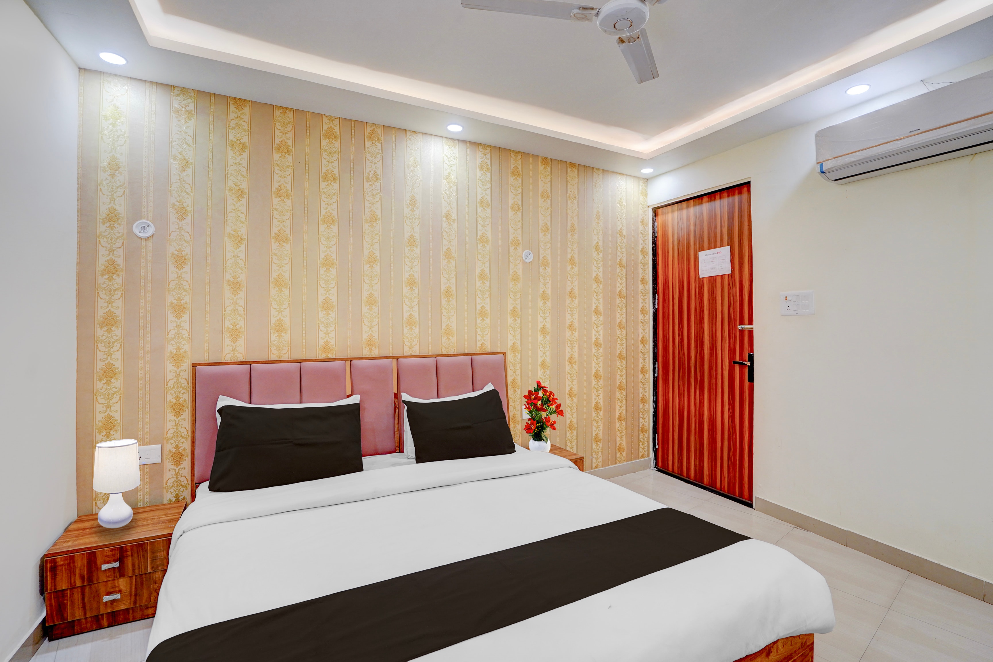 Super Hotel O Rakabganj Crossway Ayodhya Formerly Ramaland Homestay in Ayodhya