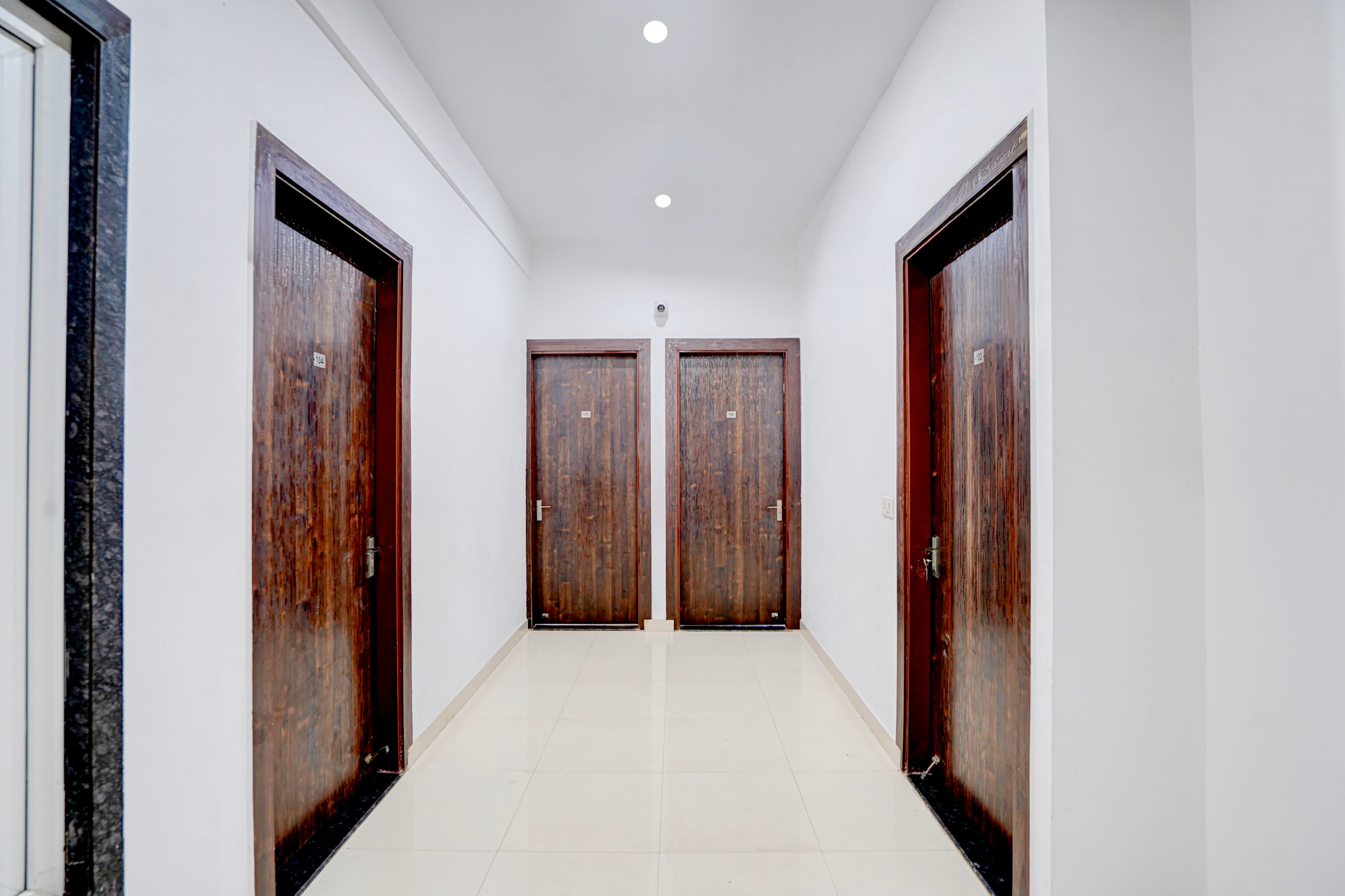 Collection O Zeta I Noida Formerly The Royal Harmony in Noida