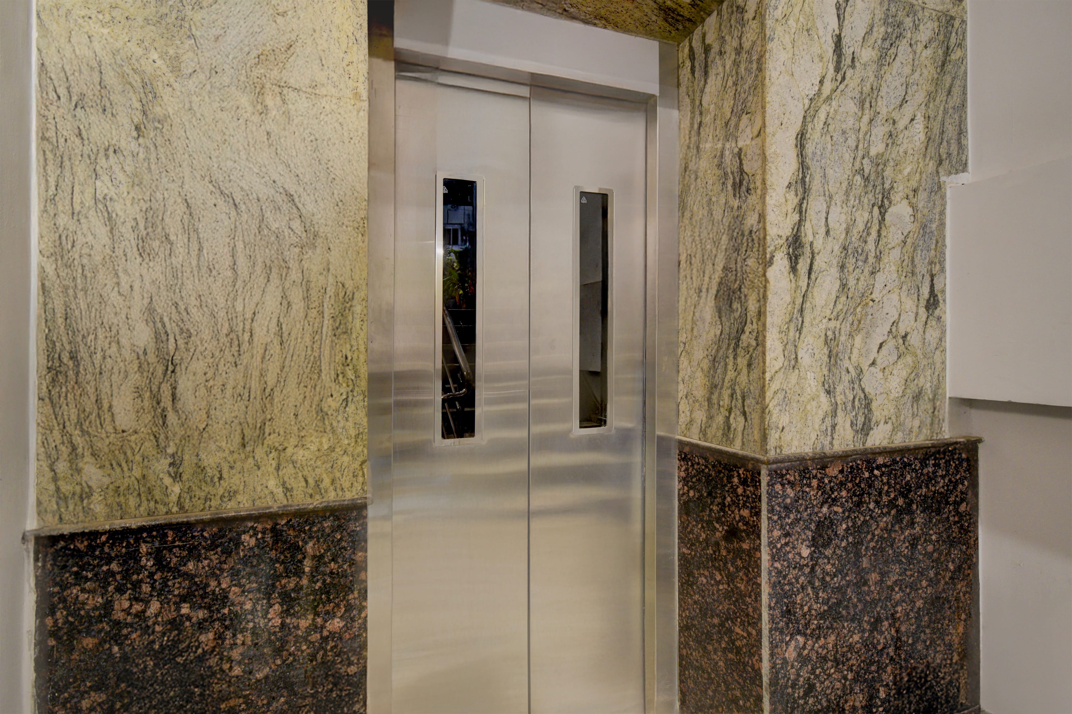 Super Collection O RTO Office Manikonda Formerly Hotel Hamsa in Hyderabad