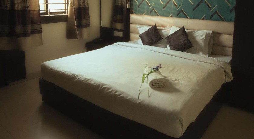 Hotel Maya Palace Bhopal in Bhopal