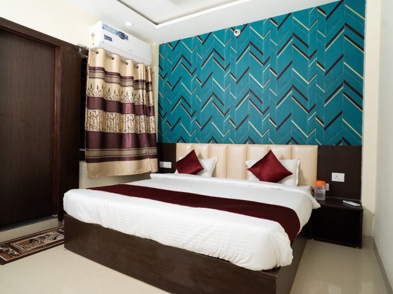 Hotel Maya Palace Bhopal in Bhopal