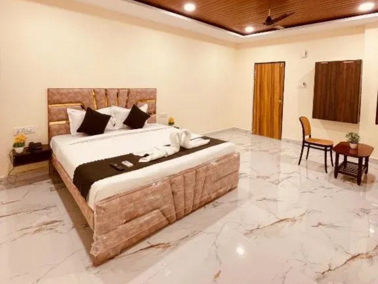 Hotel Sky Palace in Hyderabad