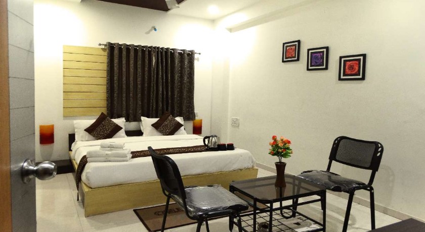 Hotel Crown in Rajkot