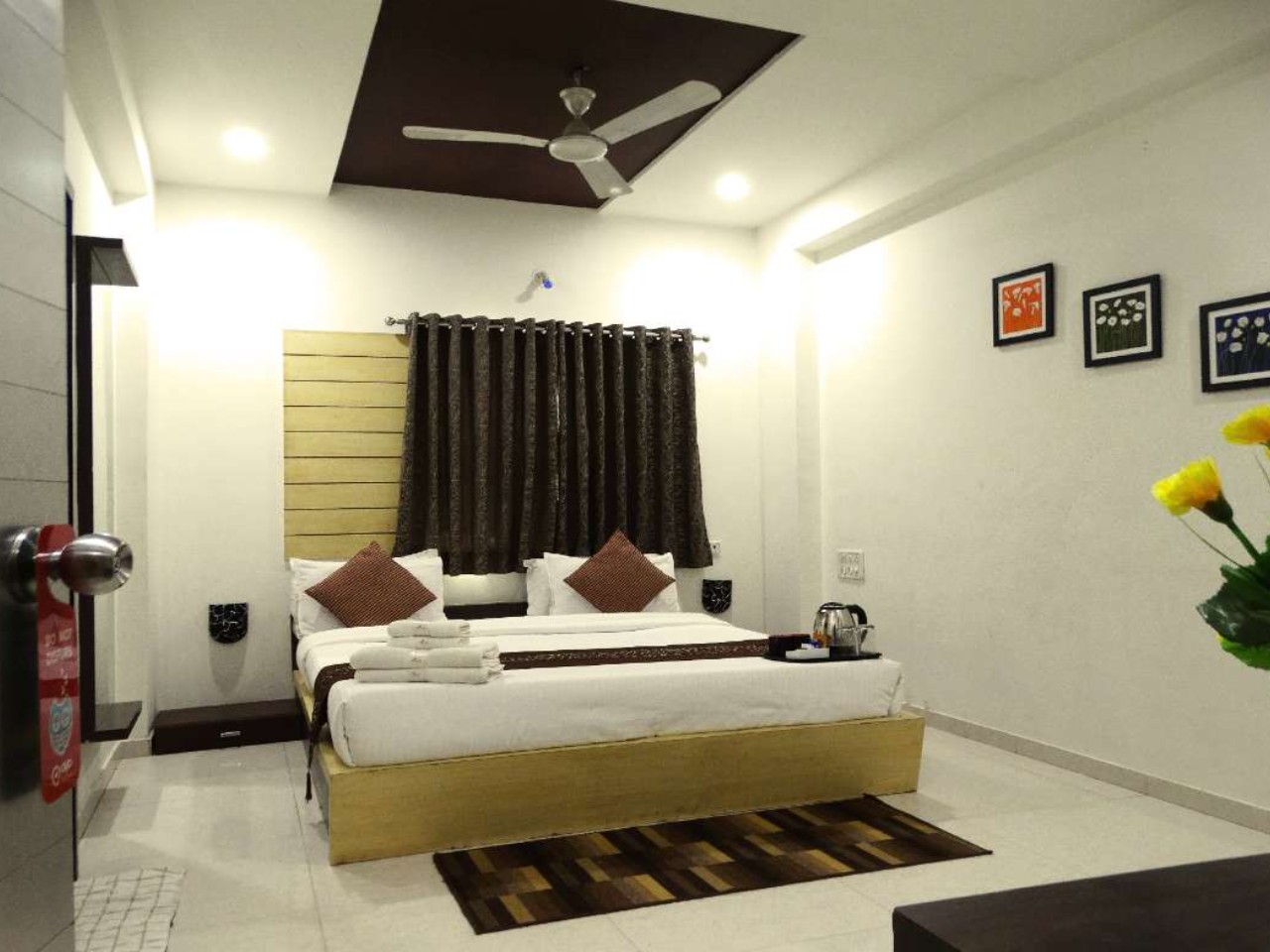 Hotel Crown in Rajkot