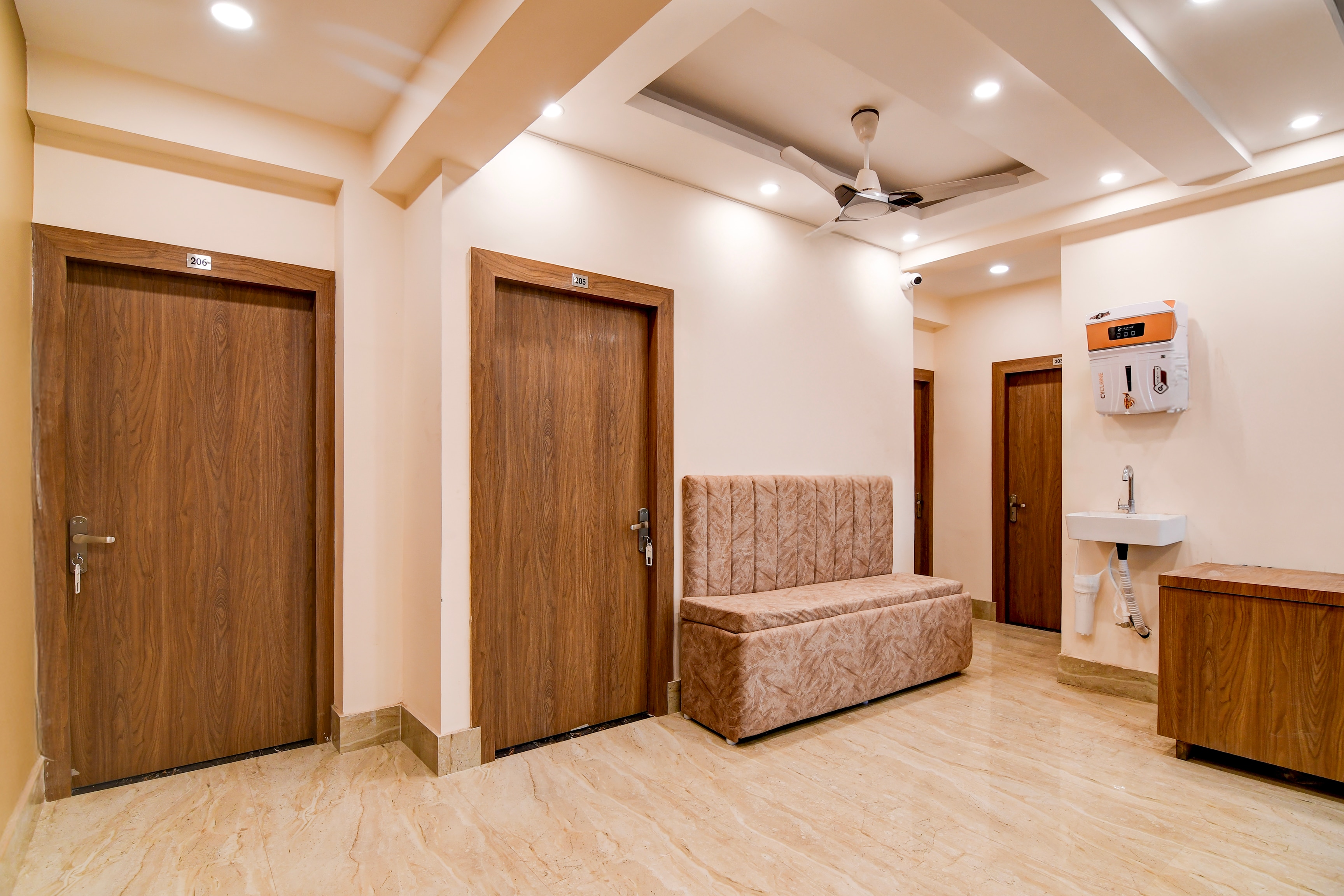 Collection O Kolkata International Airport  in Kolkata