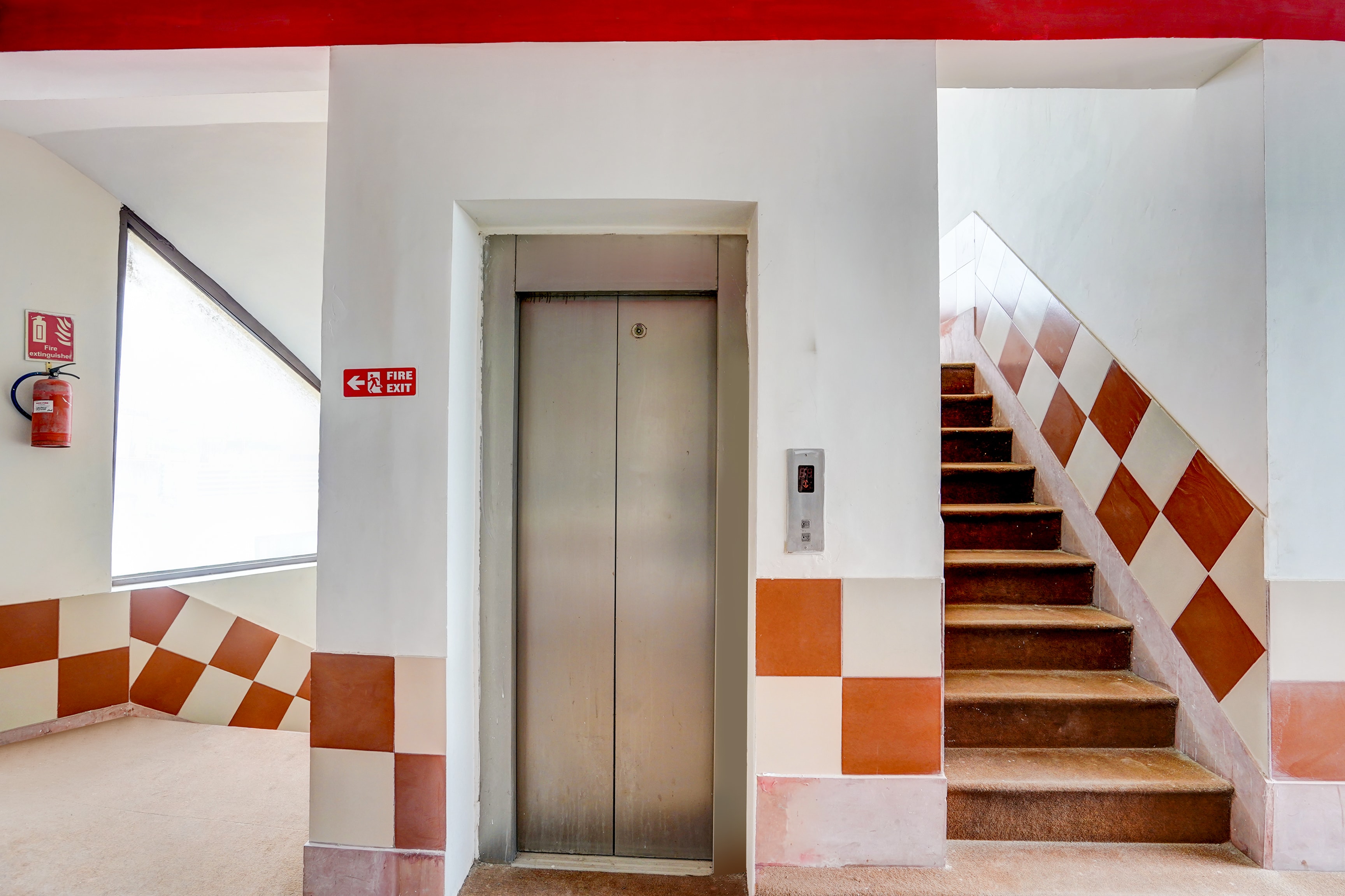 Hotel O Sector 93 Noida Formerly Grand Empire in Noida