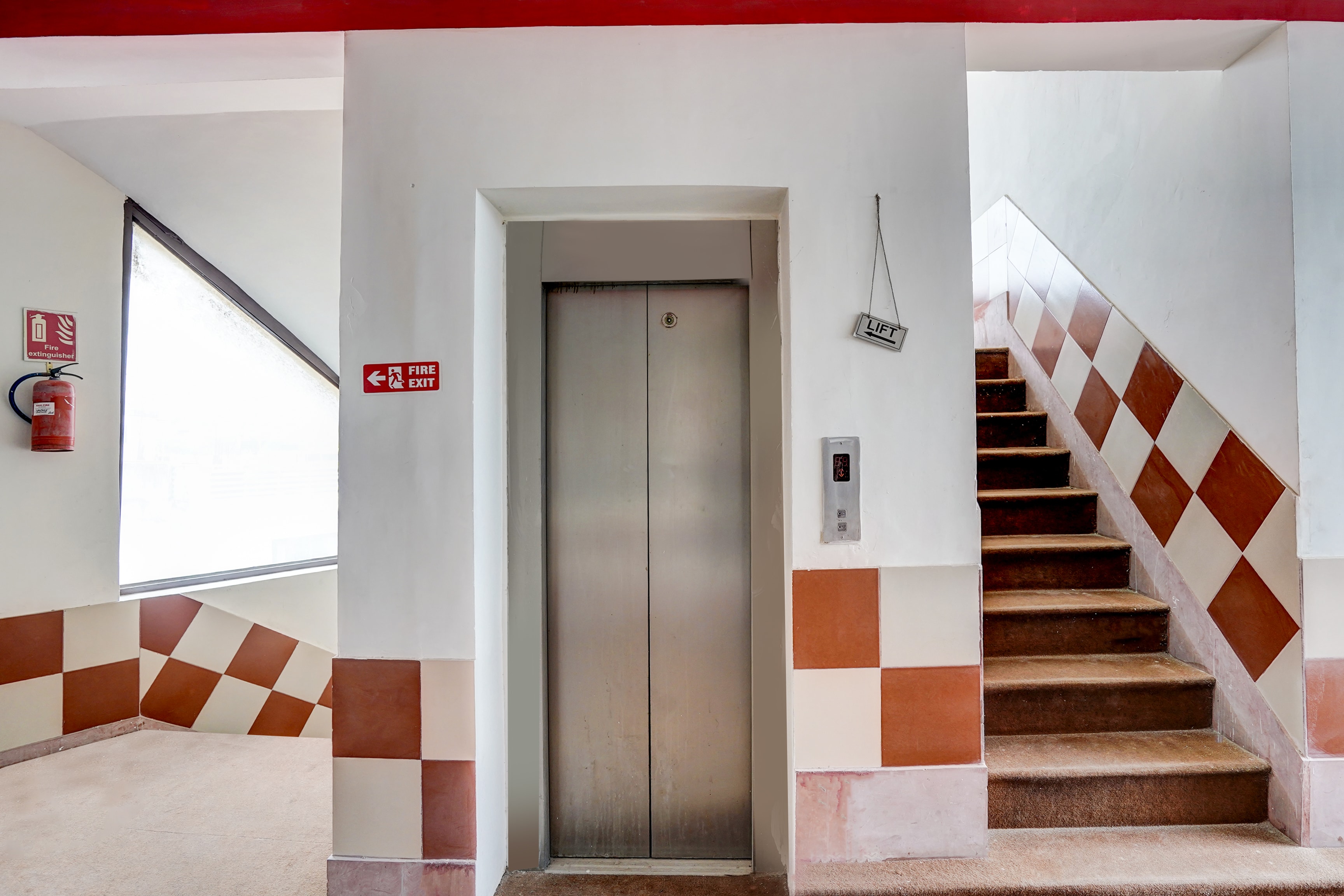 Hotel O Sector 93 Noida Formerly Grand Empire in Noida