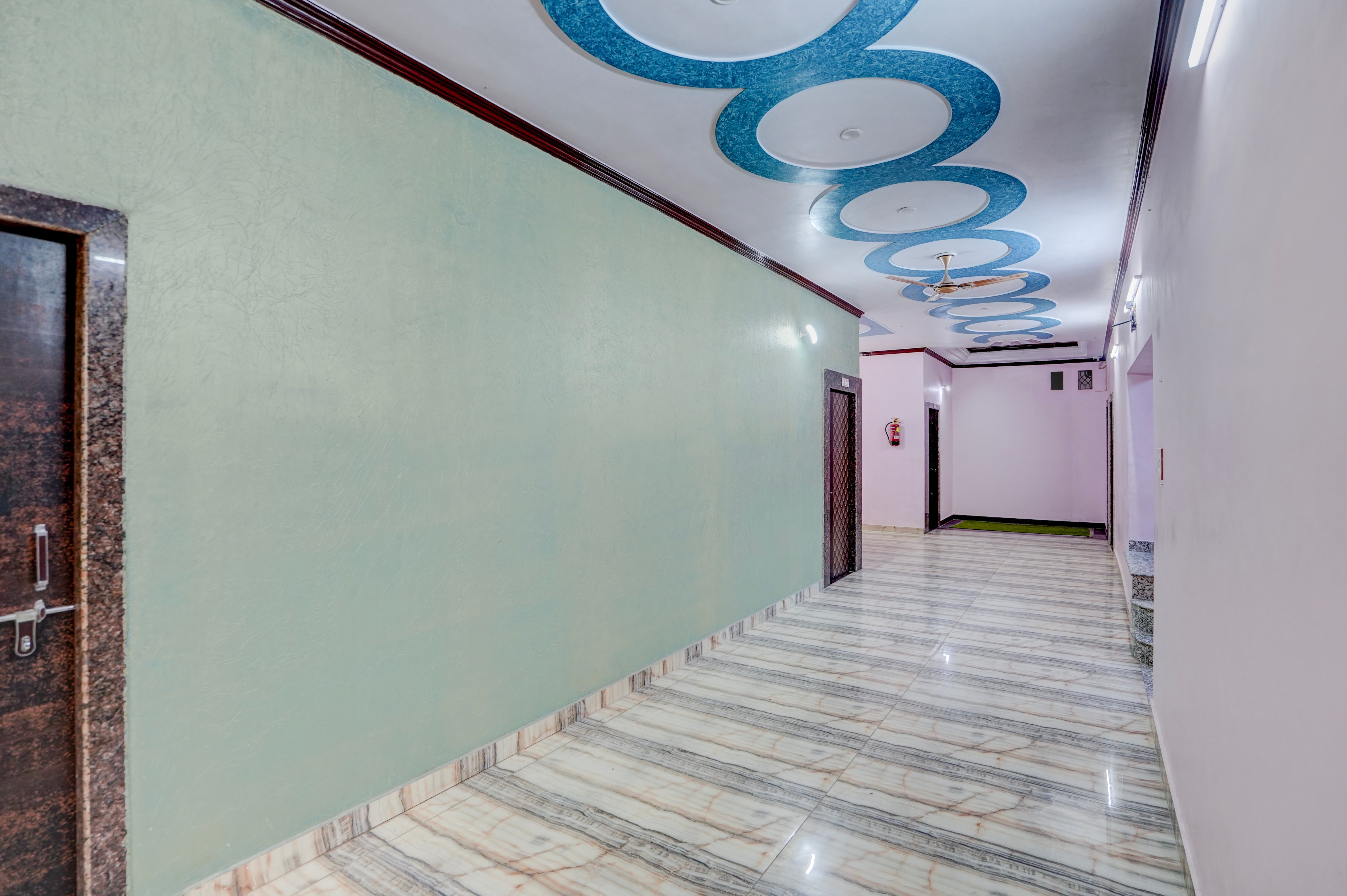 Collection O Gorakhpur Mandir Formerly Pavitra Palace in Gorakhpur