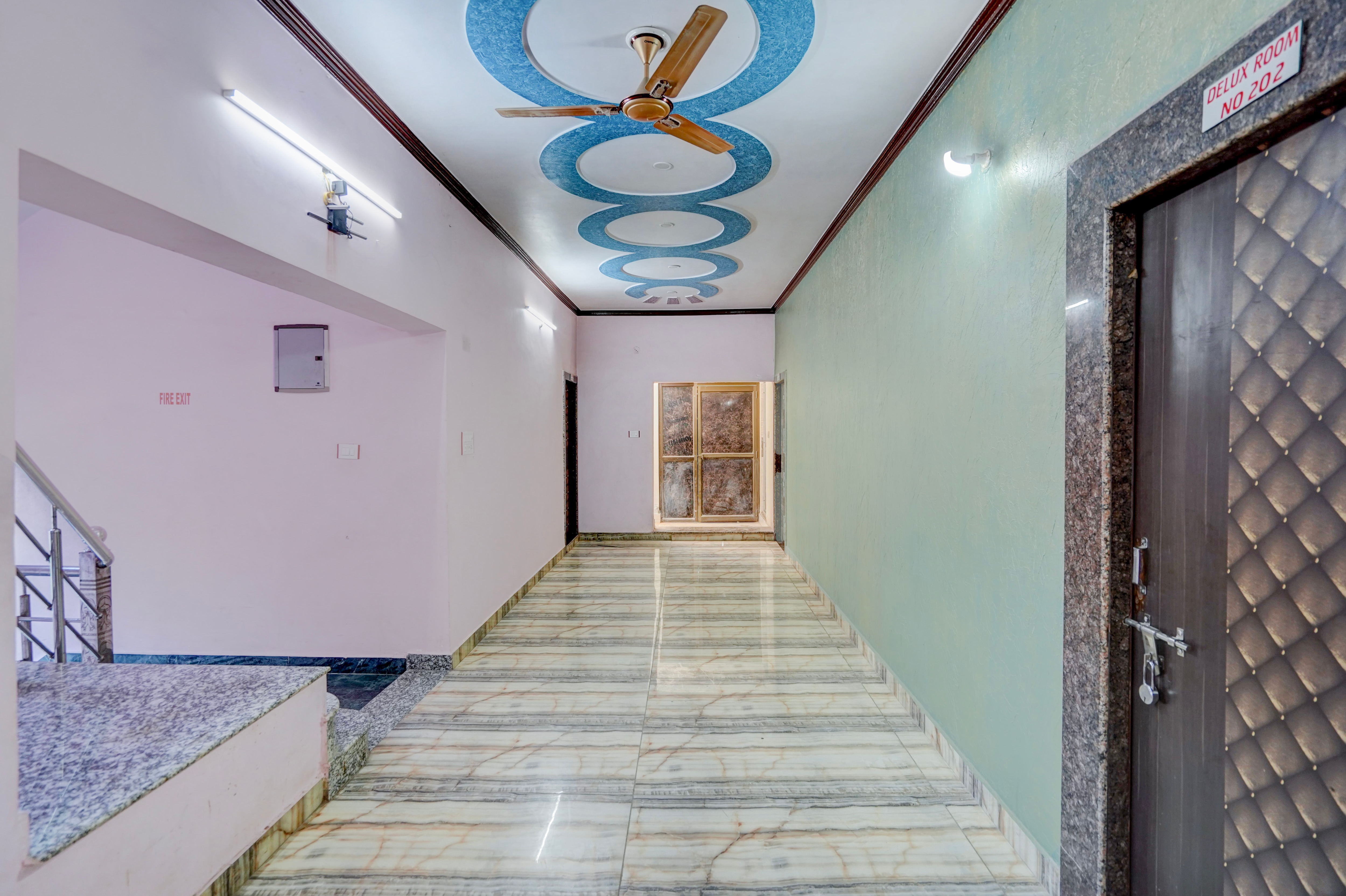 Collection O Gorakhpur Mandir Formerly Pavitra Palace in Gorakhpur