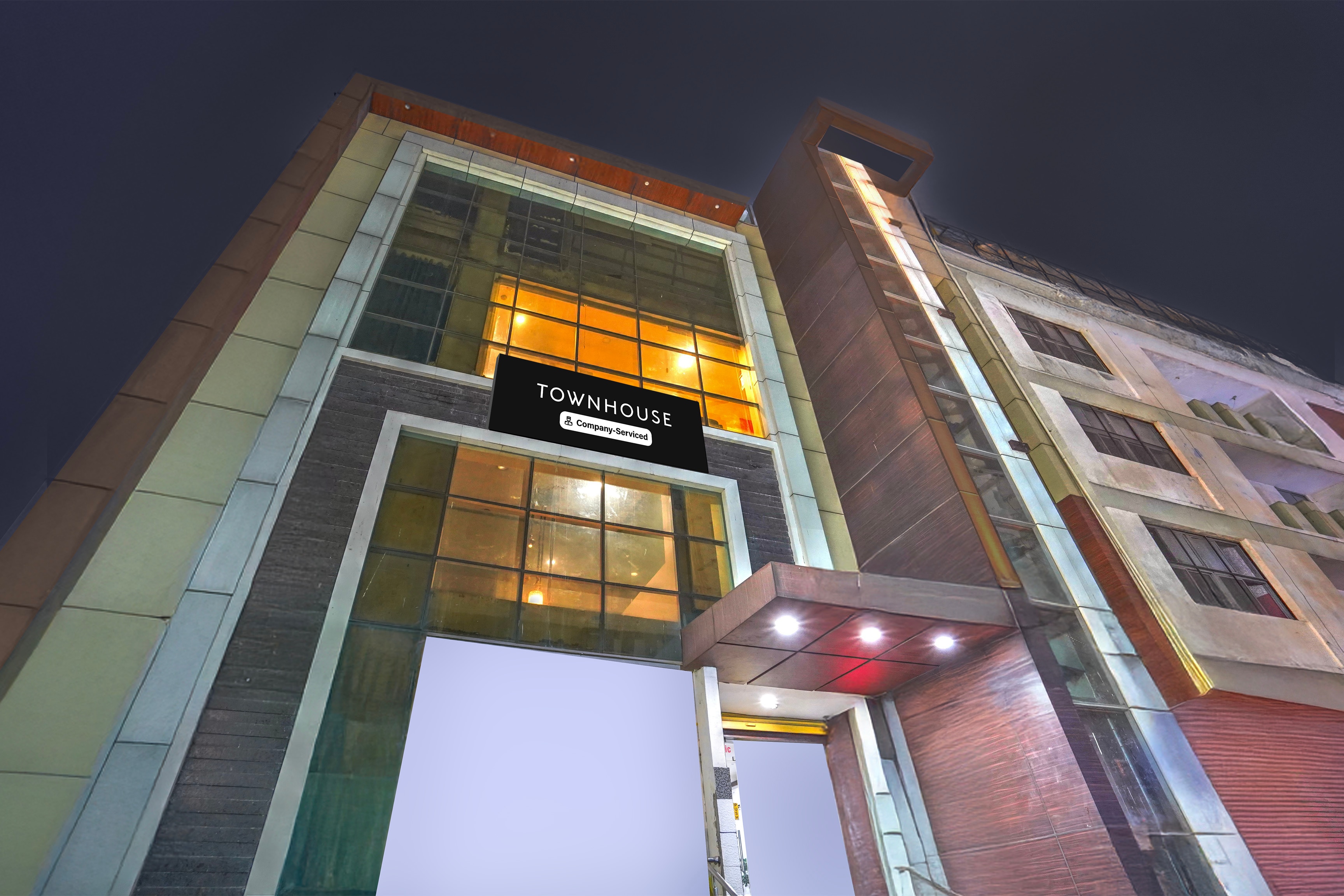 Townhouse Z Square Mall Formerly The Mall Road Inn in Kanpur