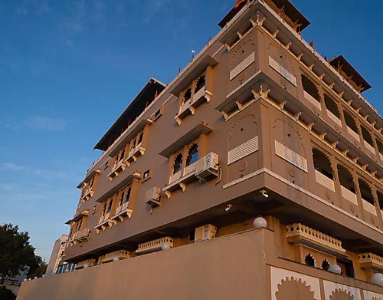 Collection O RTO Office Udaipur Formerly Mewar Mahal in Udaipur