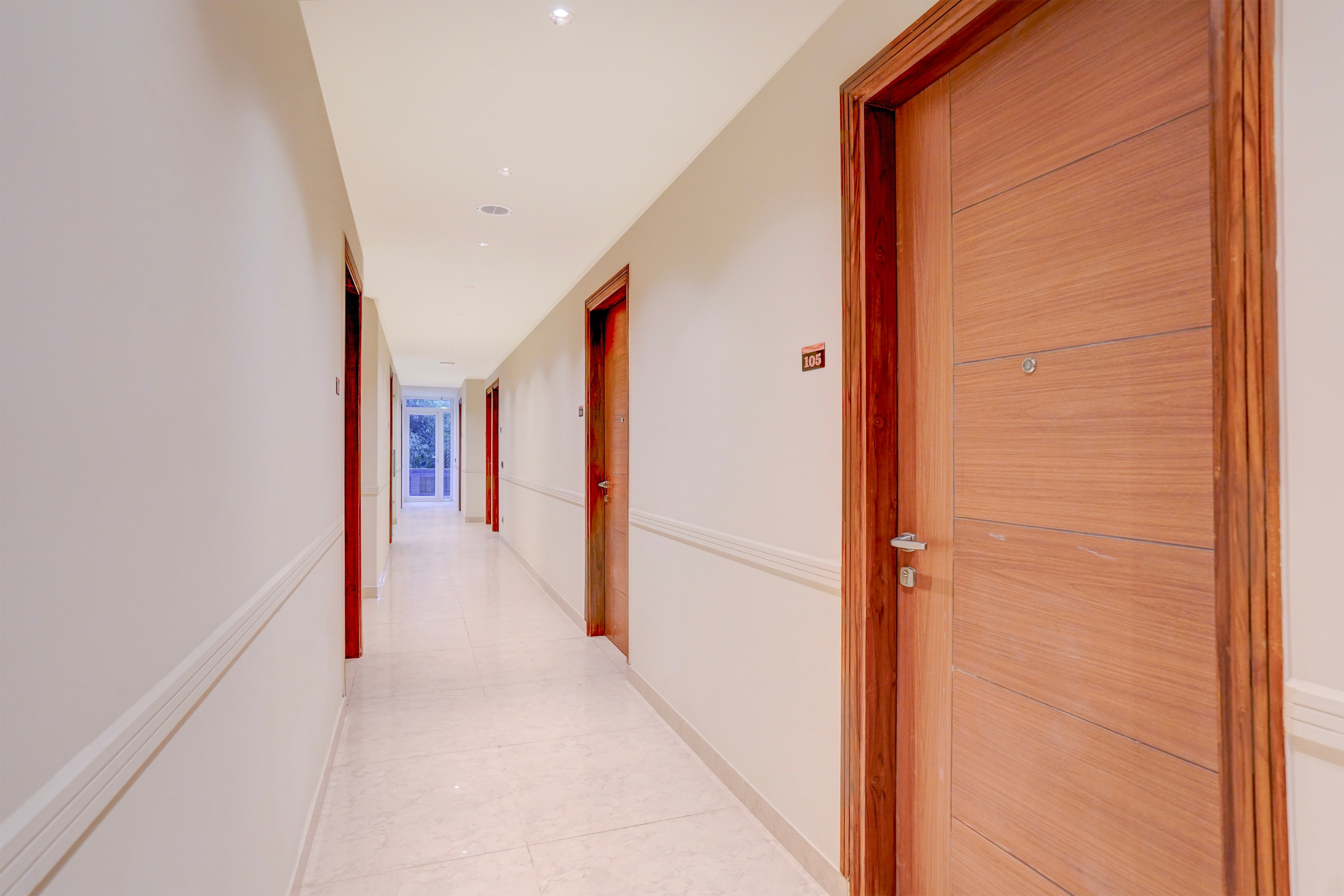 Townhouse Oak Sector 31 Noida in Noida