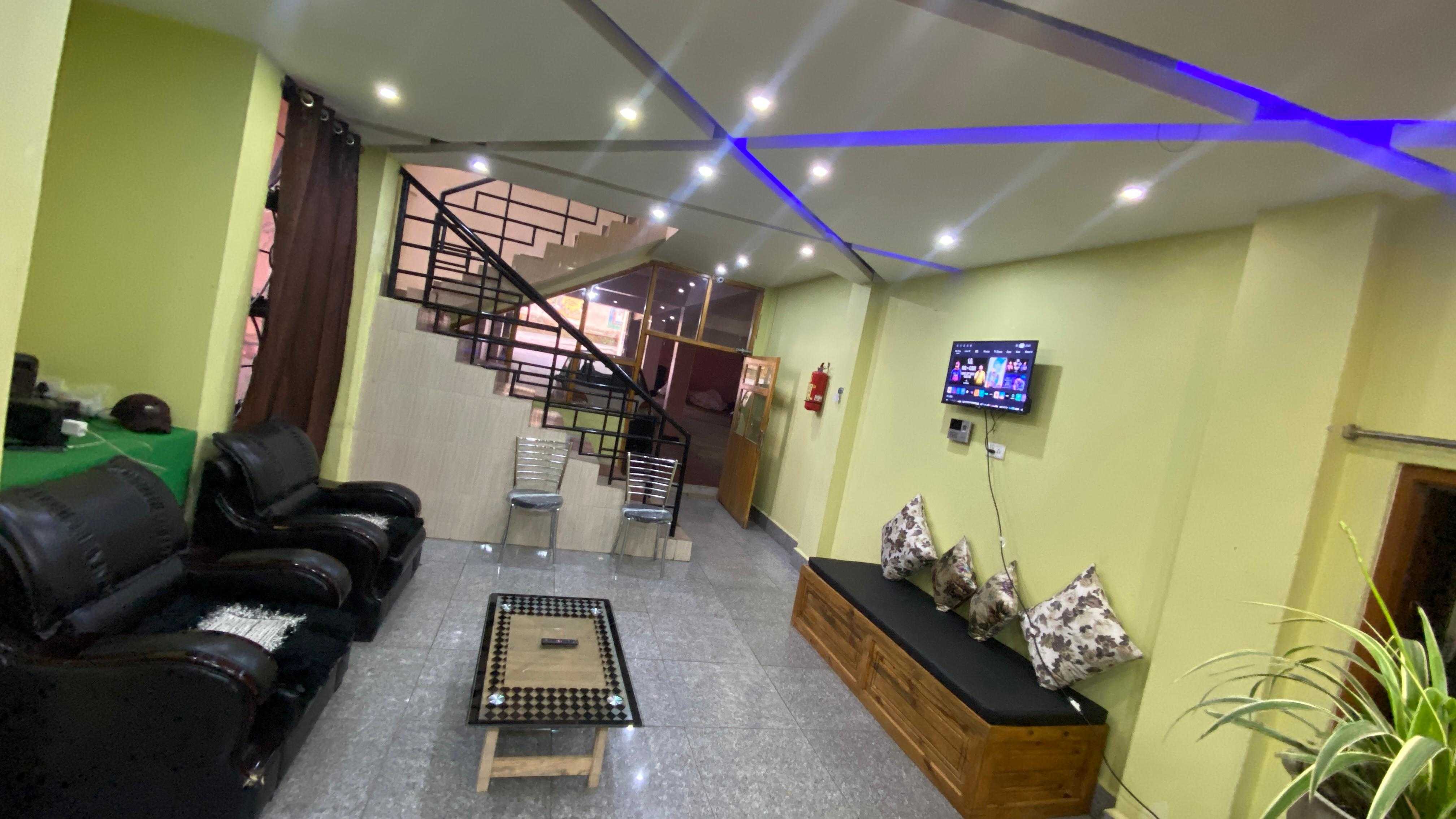 Collection O Lapalang Taxi Stand Formerly Hill Breeze Stay Inn in Shillong