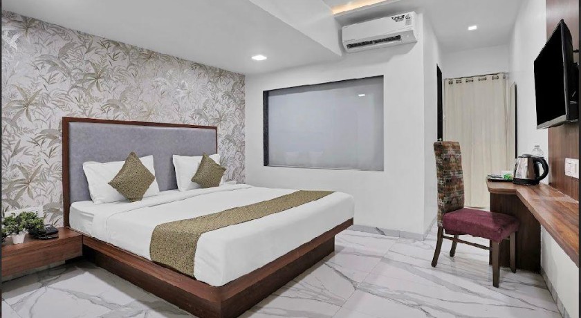 Hotel New Star in Navi Mumbai