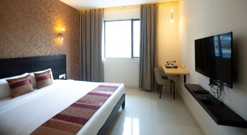 Hotel Singhs in Navi Mumbai