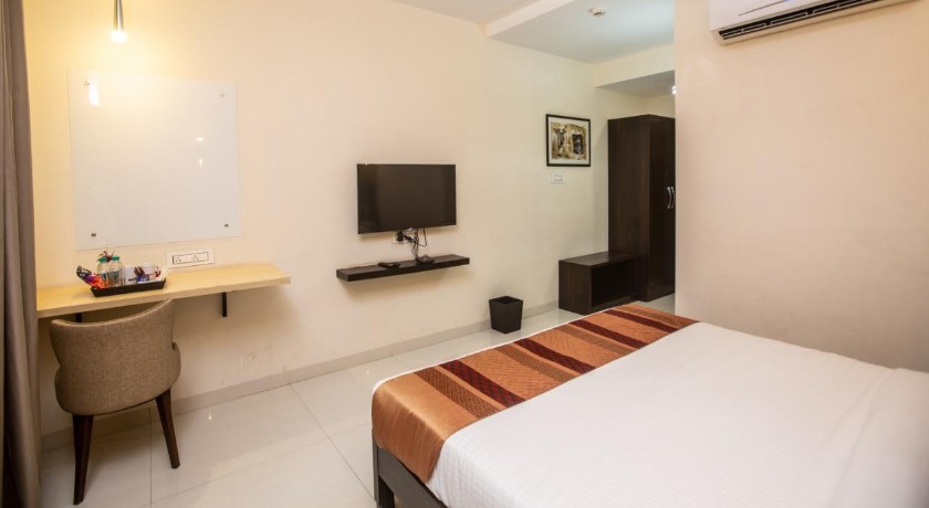 Hotel Singhs in Navi Mumbai