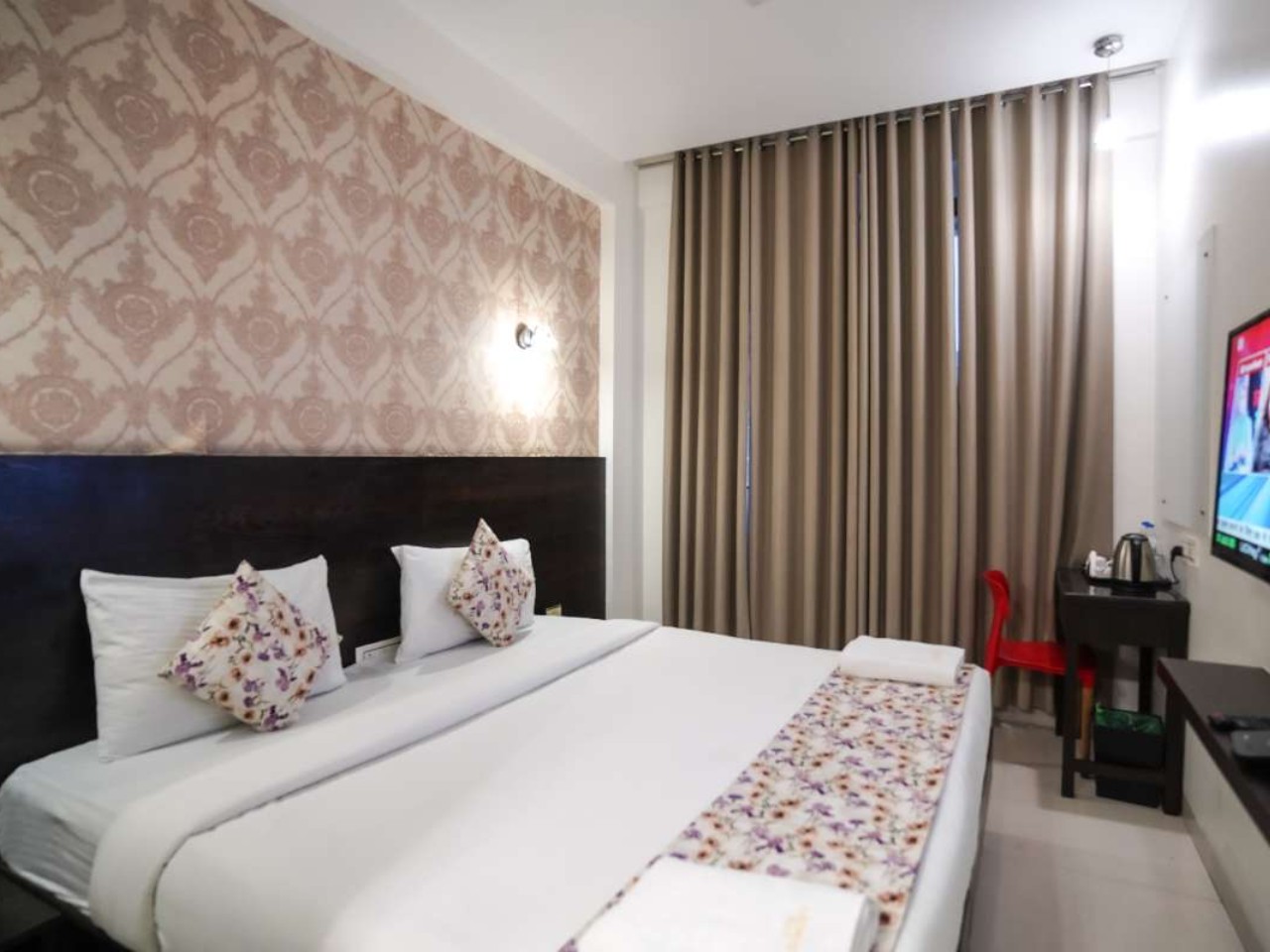 Hotel Singhs in Navi Mumbai