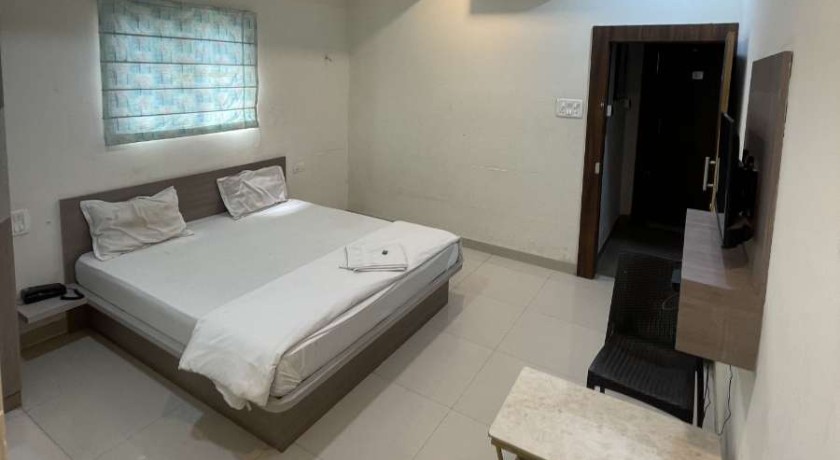 Hotel Golden Galaxy in Mumbai