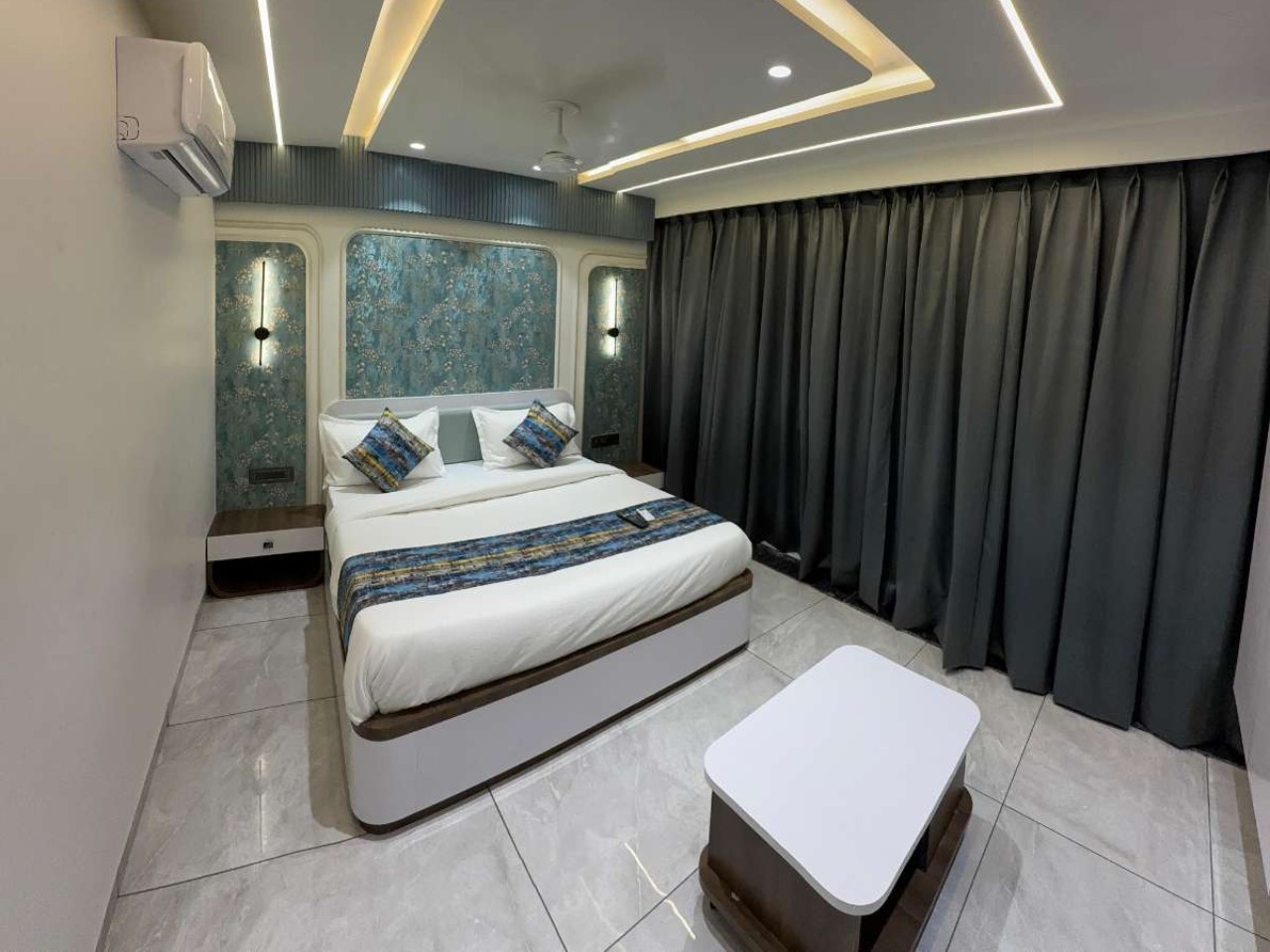 Hotel Vallabh Sky in Vadodara