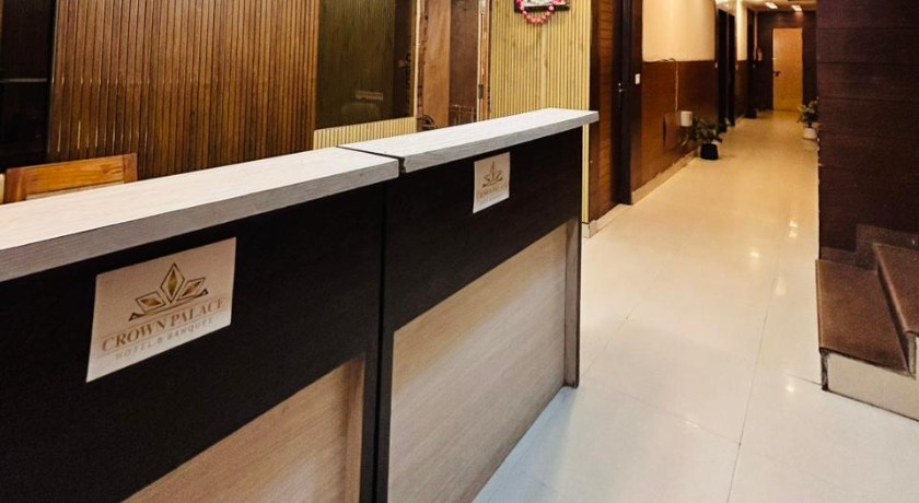 Hotel Crown Palace in Ghaziabad