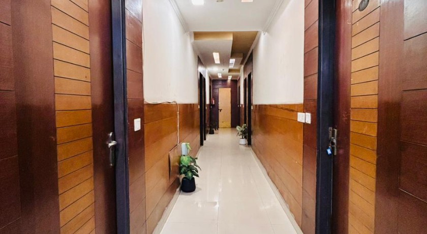 Hotel Crown Palace in Ghaziabad