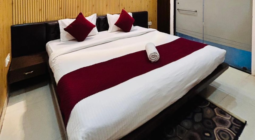 Hotel Crown Palace in Ghaziabad