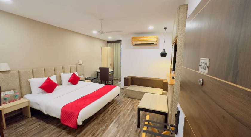 Hotel Ayaan Residency in Noida